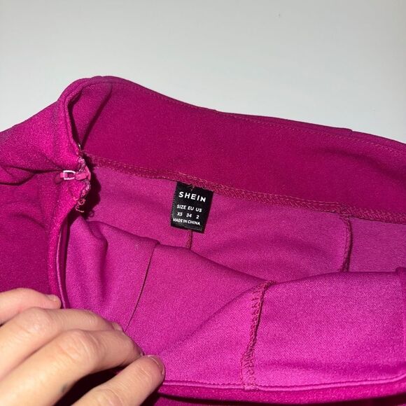 SHEIN SXY Solid Split Front Skort Color: Red Violet Size 2(XS) - Picture 3 of 13
